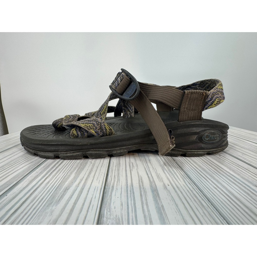 Chaco Z/2 Classic Mens Sandals Sz 10 Brown Geometric Toe Loop Hiking Water Sport - Picture 2 of 12